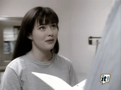 charmed-online_dot_nl-BeverlyHills91210_2x01-0760.jpg