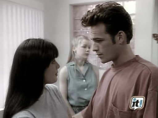 charmed-online_dot_nl-BeverlyHills91210_2x01-0832.jpg