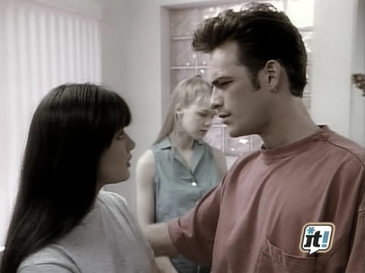 charmed-online_dot_nl-BeverlyHills91210_2x01-0836.jpg