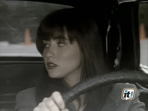 charmed-online_dot_nl-beverlyhills90210-2x11-0169.jpg