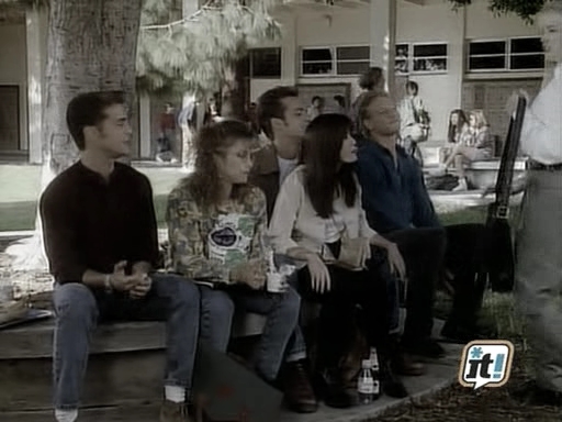 charmed-online_dot_nl-beverlyhills90210-2x12-1210.jpg