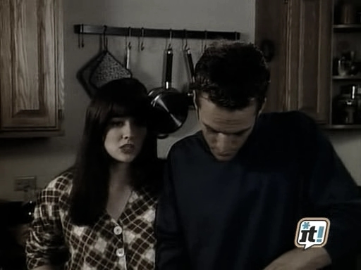 charmed-online_dot_nl-beverlyhills90210-2x12-1414.jpg