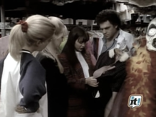 charmed-online_dot_nl-BeverlyHills90210-2x13-0355.jpg