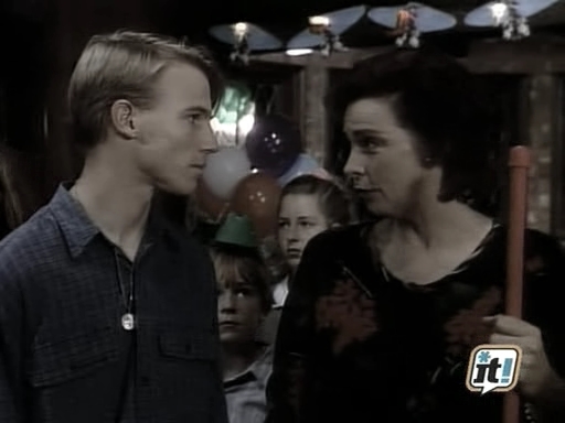 charmed-online_dot_nl-BeverlyHills90210-2x14-0863.jpg