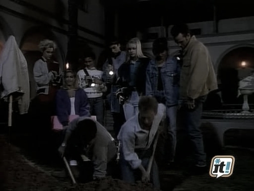 charmed-online_dot_nl-BeverlyHills90210-2x14-2345.jpg