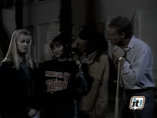 charmed-online_dot_nl-BeverlyHills90210-2x14-2394.jpg