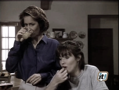 charmed-online_dot_nl-BeverlyHills90210-2x16-0861.jpg