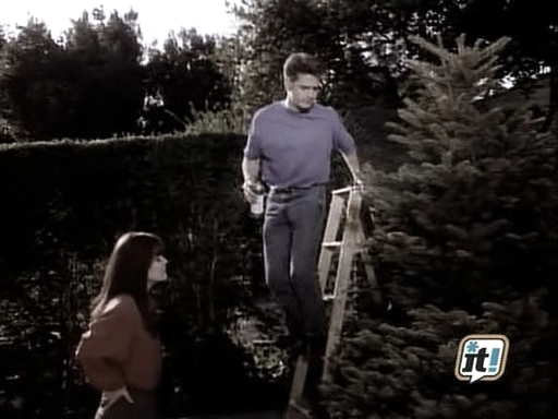 charmed-online_dot_nl-BeverlyHills90210-2x18-0499.jpg