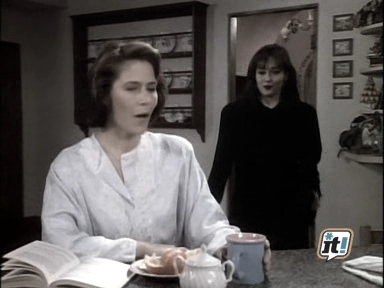 charmed-online_dot_nl-BeverlyHills90210-2x19-0541.jpg