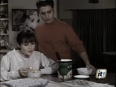 charmed-online_dot_nl-BeverlyHills90210-2x19-0814.jpg