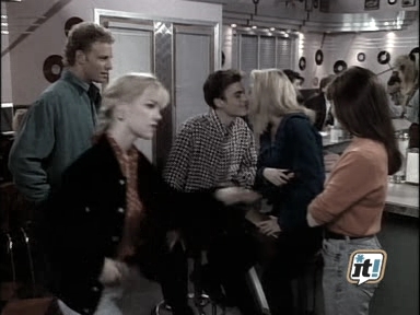 charmed-online_dot_nl-BeverlyHills90210-2x19-1171.jpg