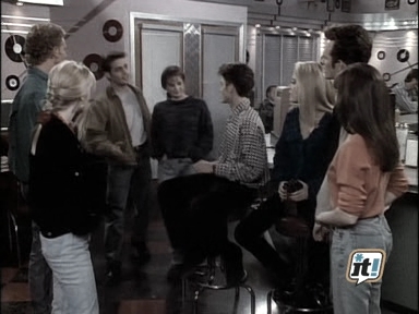 charmed-online_dot_nl-BeverlyHills90210-2x19-1205.jpg