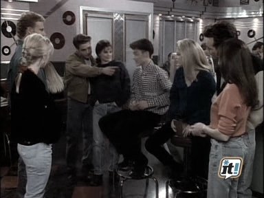 charmed-online_dot_nl-BeverlyHills90210-2x19-1207.jpg