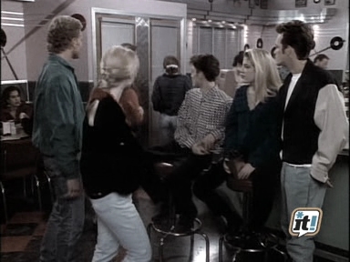 charmed-online_dot_nl-BeverlyHills90210-2x19-1236.jpg