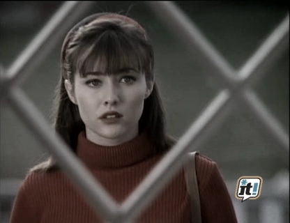 charmed-online_dot_nl-BeverlyHills90210-2x20-2249.jpg