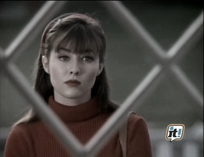 charmed-online_dot_nl-BeverlyHills90210-2x20-2256.jpg