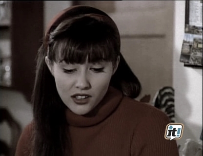charmed-online_dot_nl-BeverlyHills90210-2x20-2296.jpg