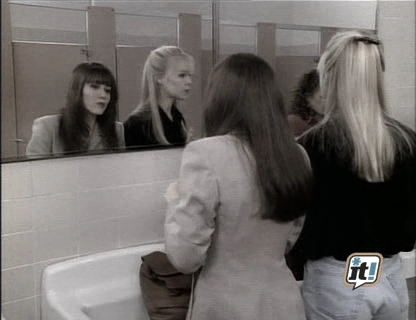 charmed-online_dot_nl-BeverlyHills90210-2x21-1367.jpg