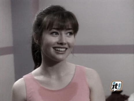 charmed-online_dot_nl-BeverlyHills90210-2x22-0344.jpg
