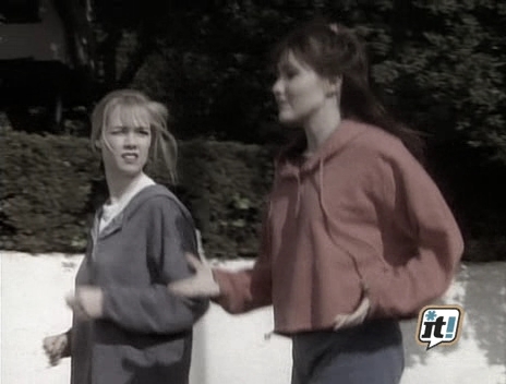 charmed-online_dot_nl-BeverlyHills90210-2x22-1118.jpg