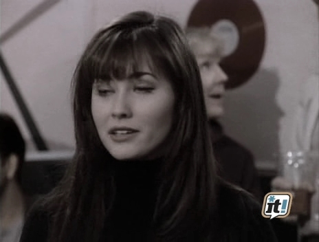 charmed-online_dot_nl-BeverlyHills90210-2x22-1653.jpg