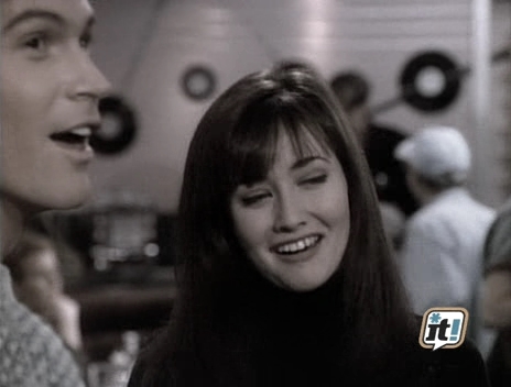 charmed-online_dot_nl-BeverlyHills90210-2x22-1707.jpg