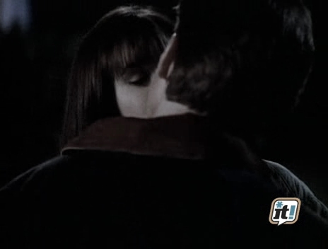 charmed-online_dot_nl-BeverlyHills90210-2x22-1947.jpg