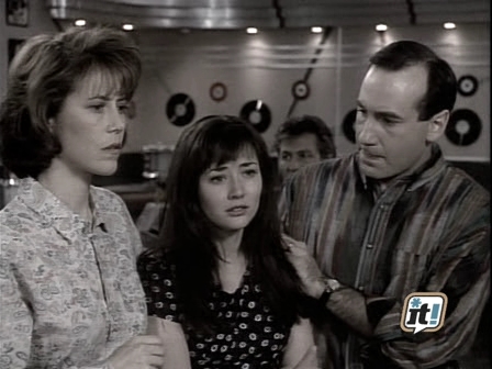 charmed-online_dot_nl-BeverlyHills90210-2x25-0641.jpg