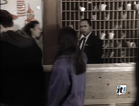 charmed-online_dot_nl-BeverlyHills90210-2x26-1645.jpg
