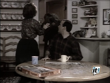charmed-online_dot_nl-BeverlyHills90210-2x26-1922.jpg