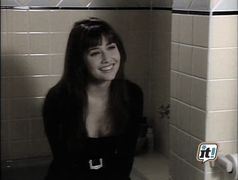 charmed-online_dot_nl-BeverlyHills90210-2x26-2099.jpg