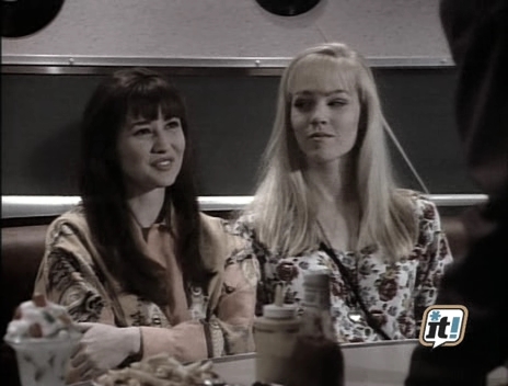 charmed-online_dot_nl-BeverlyHills90210-2x26-2459.jpg