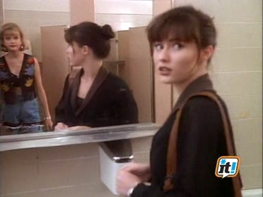 Charmed-Online-dot-NL-BeverlyHills90210-3x07-0308.jpg