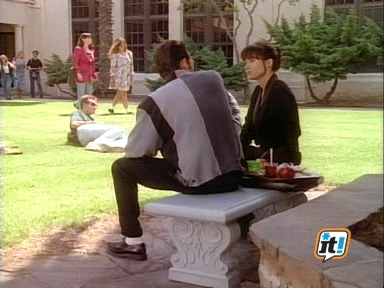 Charmed-Online-dot-NL-BeverlyHills90210-3x07-0552.jpg
