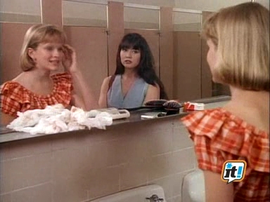 Charmed-Online-dot-NL-BeverlyHills90210-3x07-2044.jpg