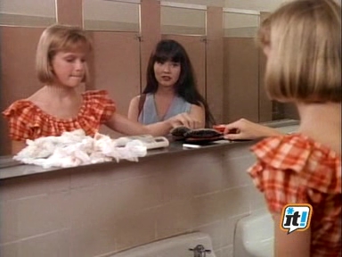 Charmed-Online-dot-NL-BeverlyHills90210-3x07-2052.jpg