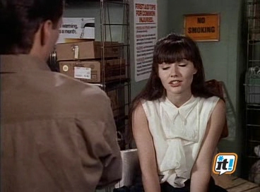 Charmed-Online-dot-NL-BeverlyHills90210-3x08-0620.jpg