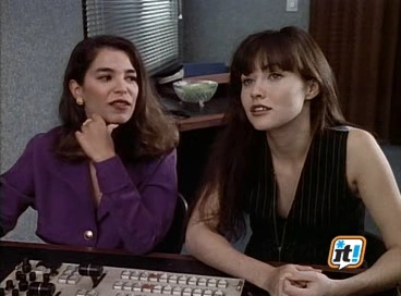 Charmed-Online-dot-NL-BeverlyHills90210-3x08-1009.jpg