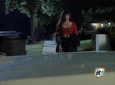 Charmed-Online-dot-NL-BeverlyHills90210-3x08-1841.jpg