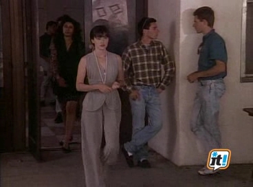 Charmed-Online-dot-NL-BeverlyHills90210-3x08-2218.jpg