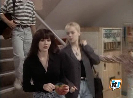 Charmed-Online-dot-NL-BeverlyHills90210-3x15-2400.jpg