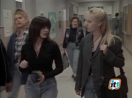 Charmed-Online-dot-NL-BeverlyHills90210-3x15-2415.jpg