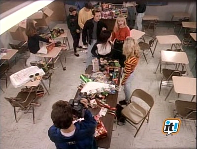 Charmed-Online-dot-NL-BeverlyHills90210-3x17-0101.jpg