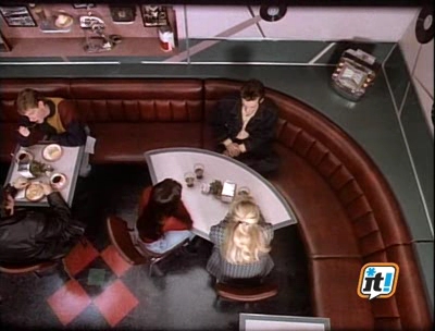 Charmed-Online-dot-NL-BeverlyHills90210-3x17-0786.jpg