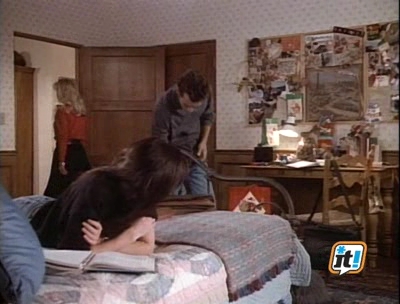 Charmed-Online-dot-NL-BeverlyHills90210-3x17-0908.jpg