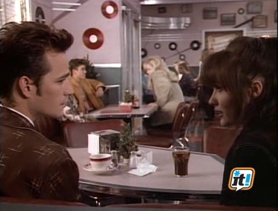 Charmed-Online-dot-NL-BeverlyHills90210-3x17-1031.jpg