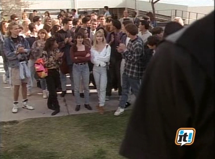 Charmed-Online-dot-NL-BeverlyHills90210-3x25-0629.jpg