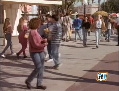 Charmed-Online-dot-NL-BeverlyHills90210-3x26-1030.jpg