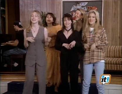 Charmed-Online-dot-NL-BeverlyHills90210-3x29-7549.jpg