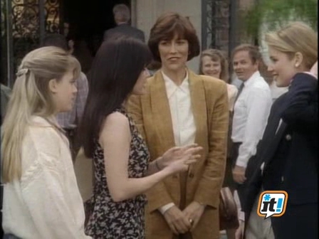 Charmed-Online-dot-NL-BeverlyHills90210-4x01-1303.jpg